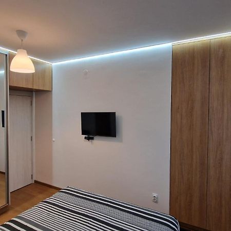 Apartament Porodicno-Poslovni Udoban Stan Belgrad Zewnętrze zdjęcie